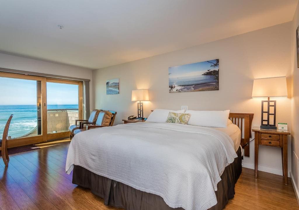 Superior King Room with Ocean View room - Image 1