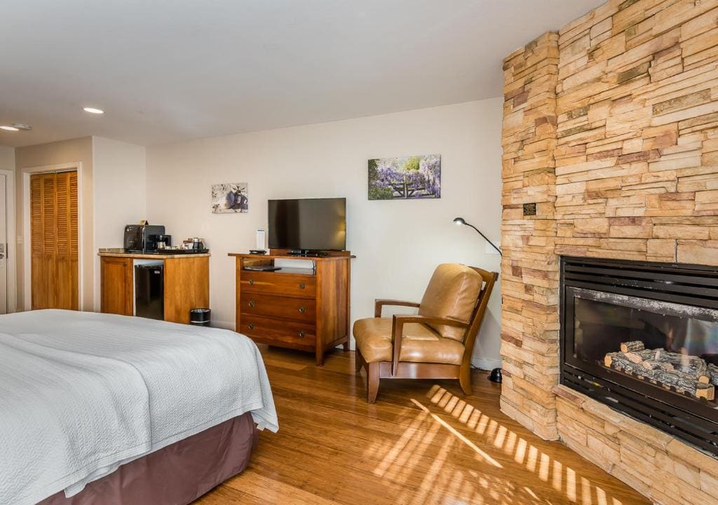 Standard King Room room - Image 2