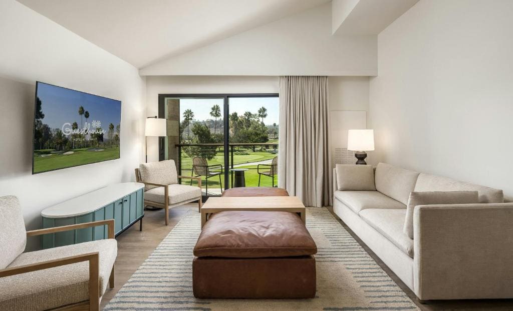 Golf View King Suite w/Fireplace room - Image 1