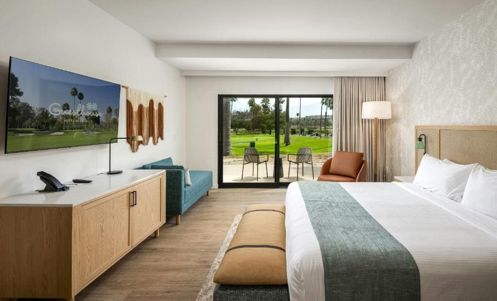 Golf View King Suite ADA Roll in Shower room - Image 1