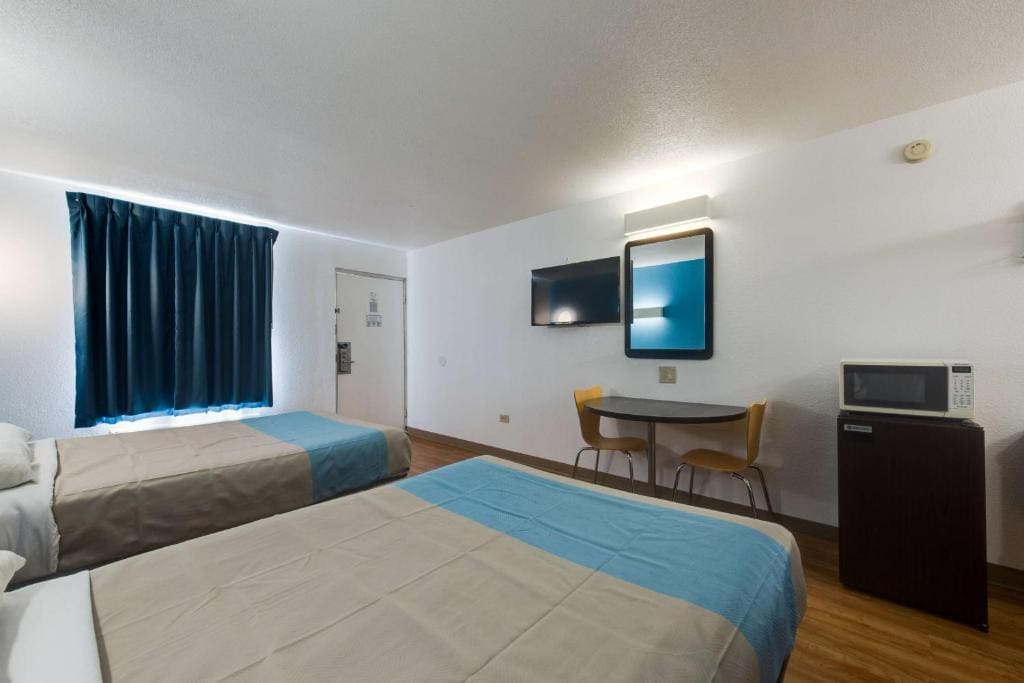 Quadruple Room - Non-Smoking room - Image 3