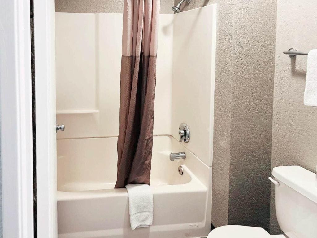 Quadruple Room room - Image 2