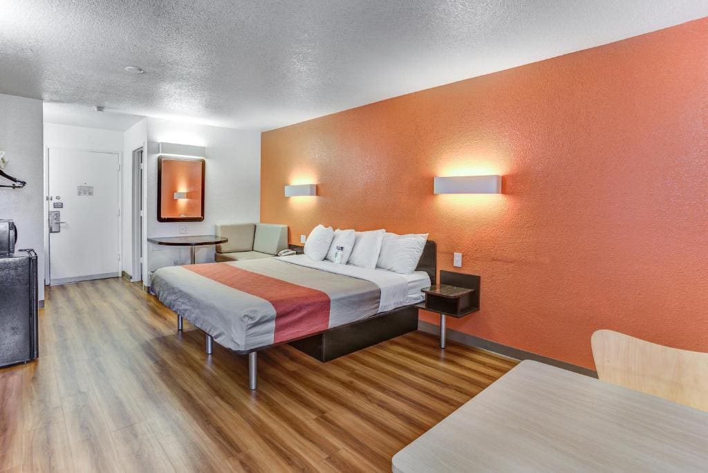 Deluxe Queen Room with Two Queen Beds room - Image 2
