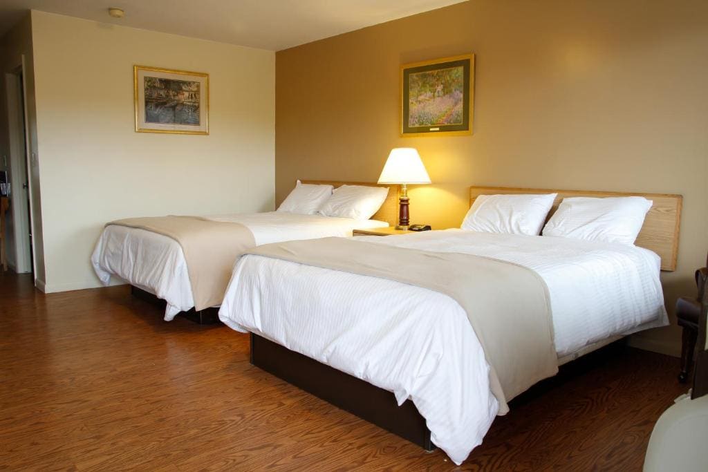 Queen Room - Non-Smoking room - Image 1