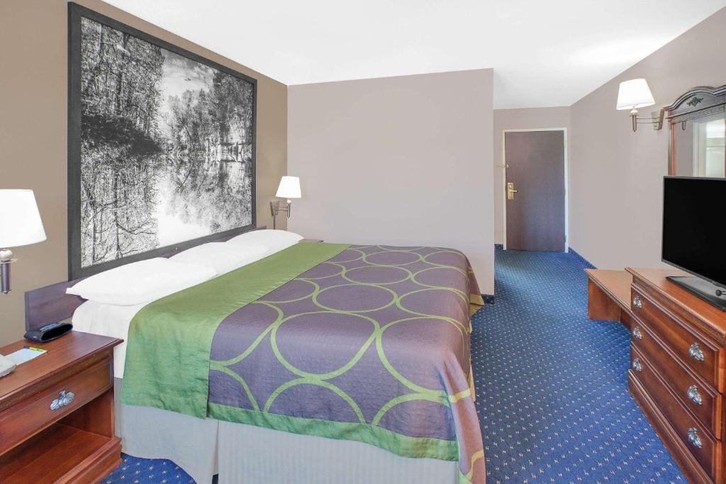 King Room - Non-Smoking room - Image 2