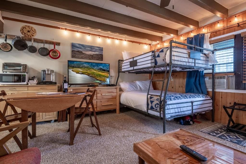 Studio with Sofa Bed room - Image 1