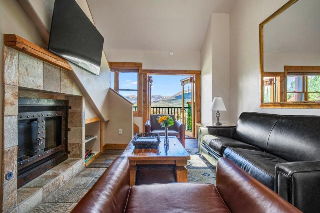 Three-Bedroom Suite room - Image 1