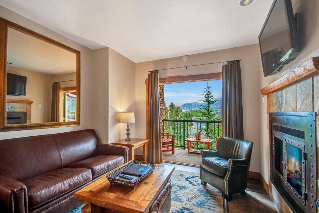 One-Bedroom Suite room - Image 1