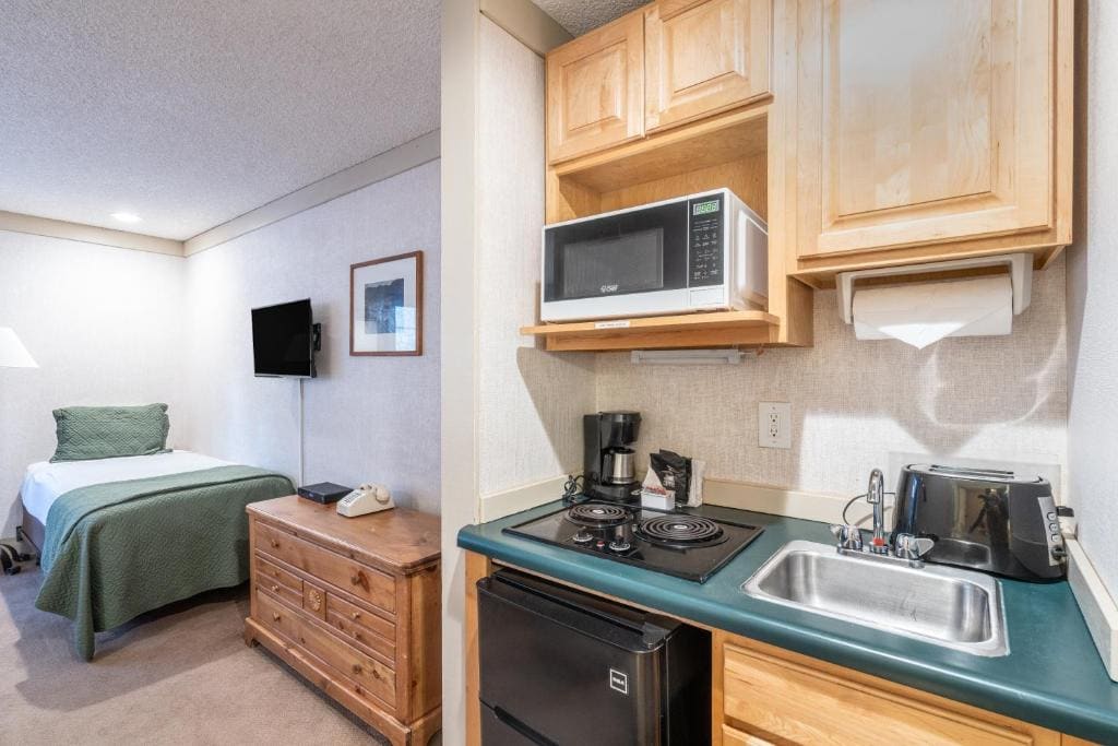 Standard Triple Room room - Image 3