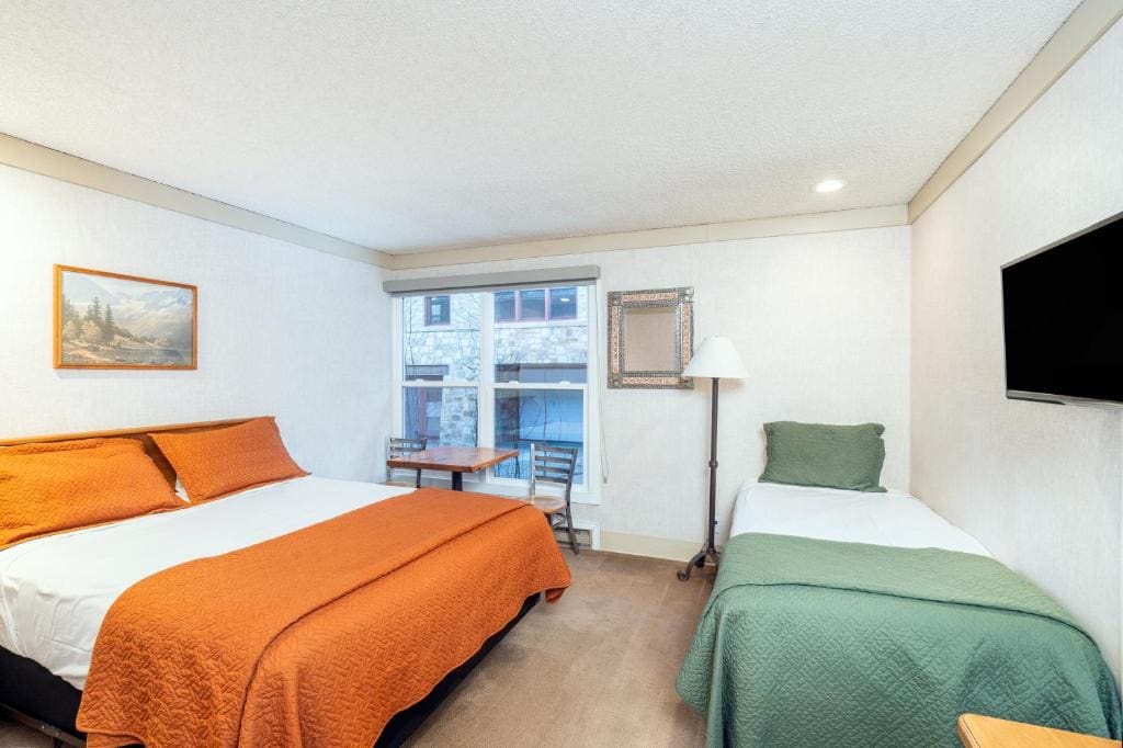 Standard Triple Room room - Image 1