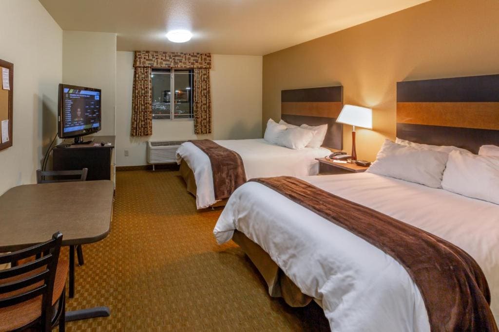 Double Room with Two Double Beds room - Image 3