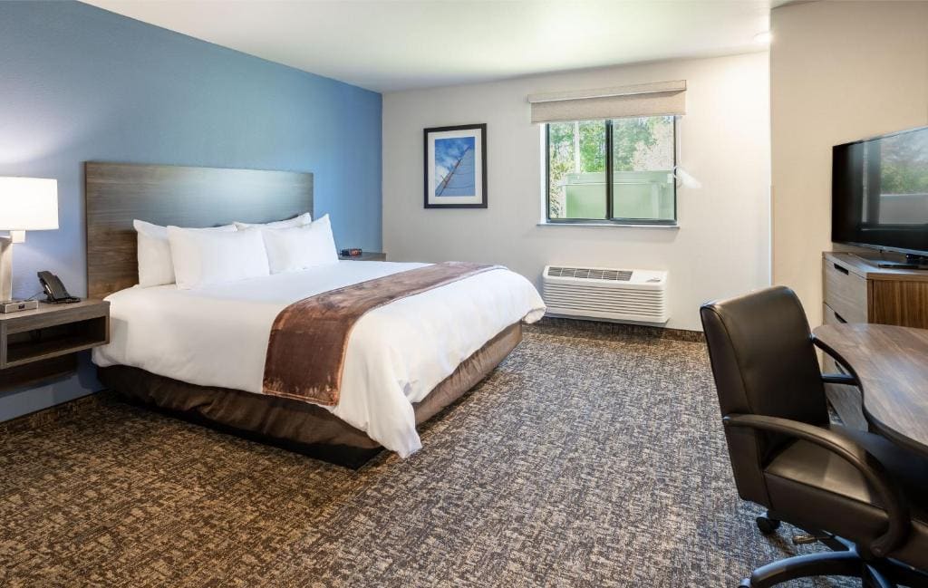 Queen Room - Mobility Accessible room - Image 1