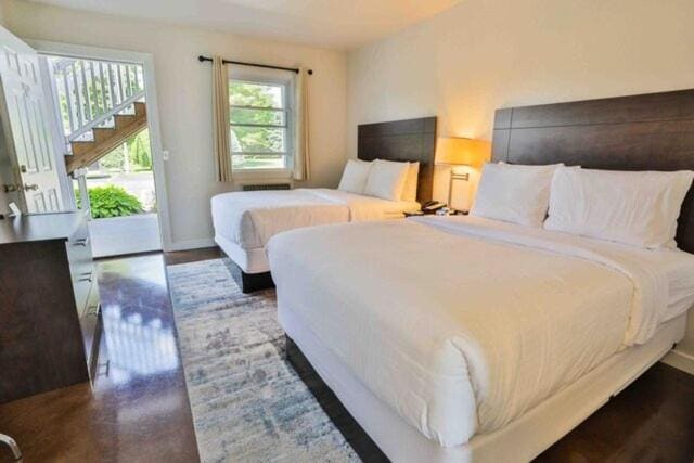 Suite with Pool View room - Image 1
