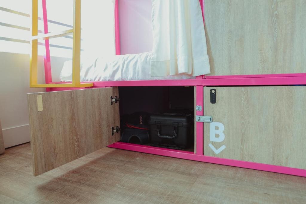Bed in 6-Bed Dormitory Room room - Image 2