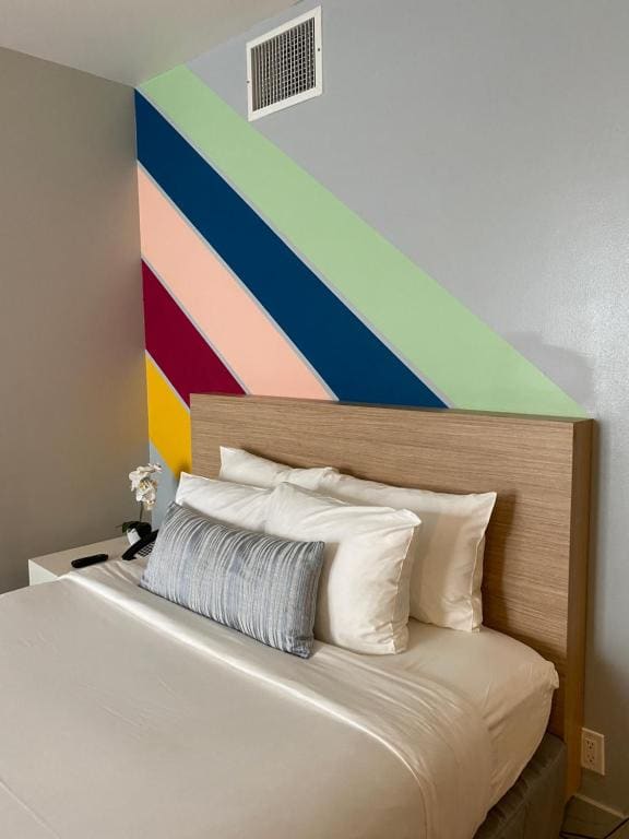 Deluxe Queen room - Image 2