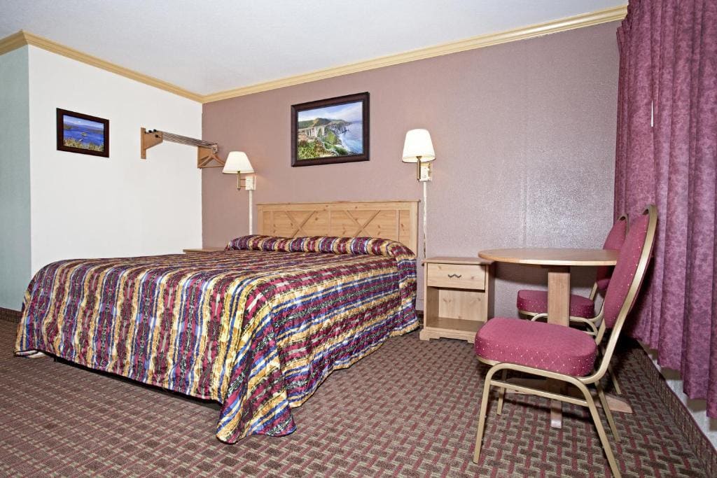 King Room room - Image 1