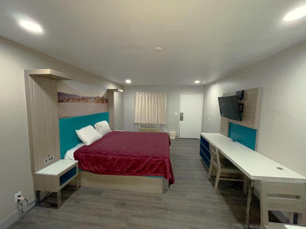 King Room room - Image 1