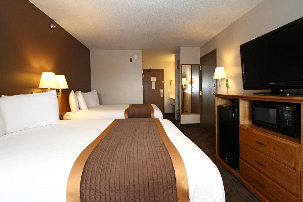 Double Queen Suite room - Image 1