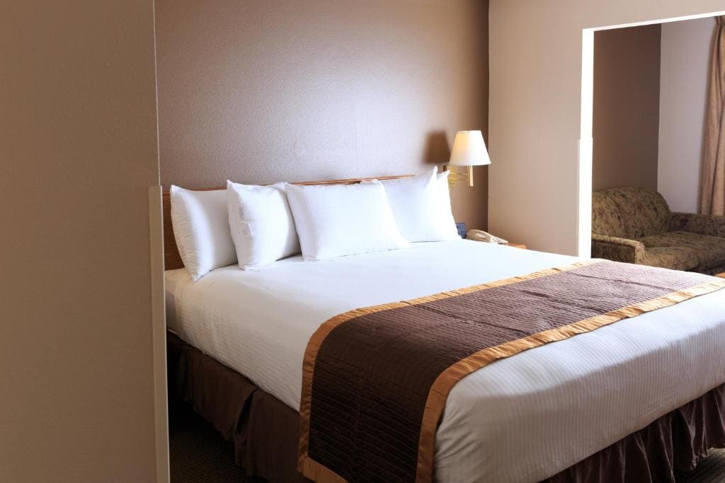 King Suite room - Image 2