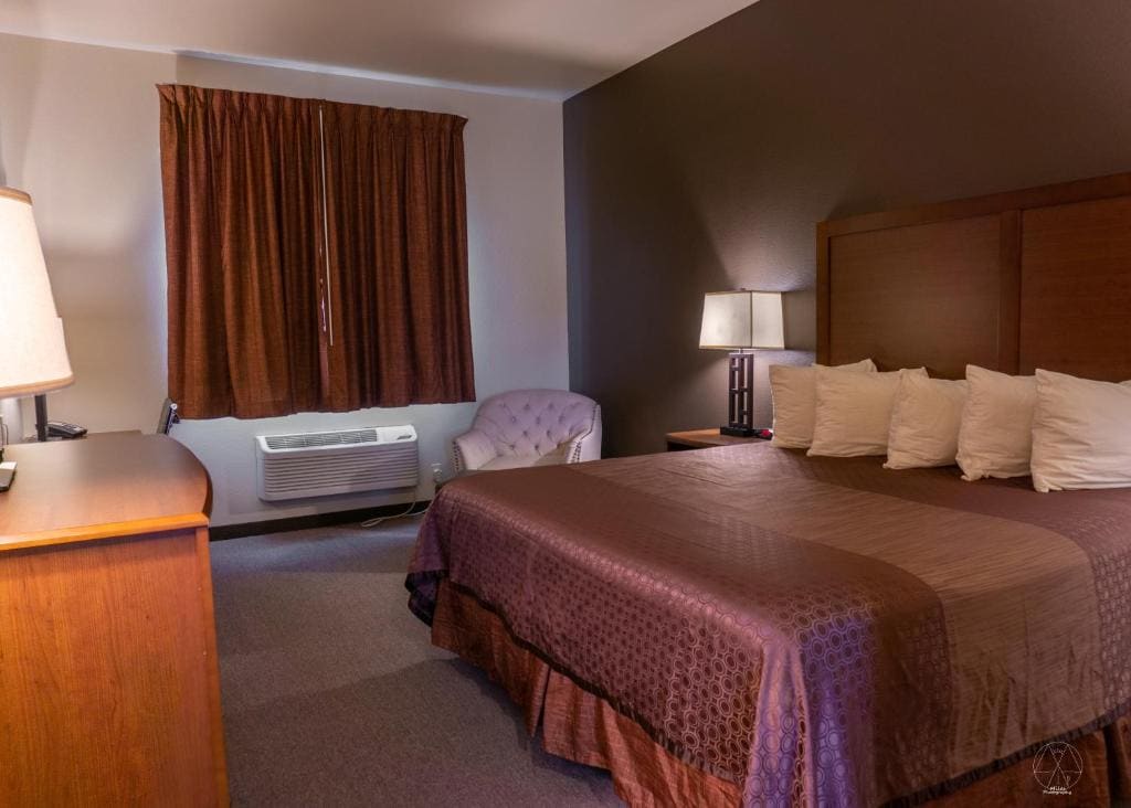 King Room room - Image 1