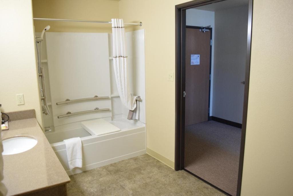 King Room - Disability Access room - Image 2
