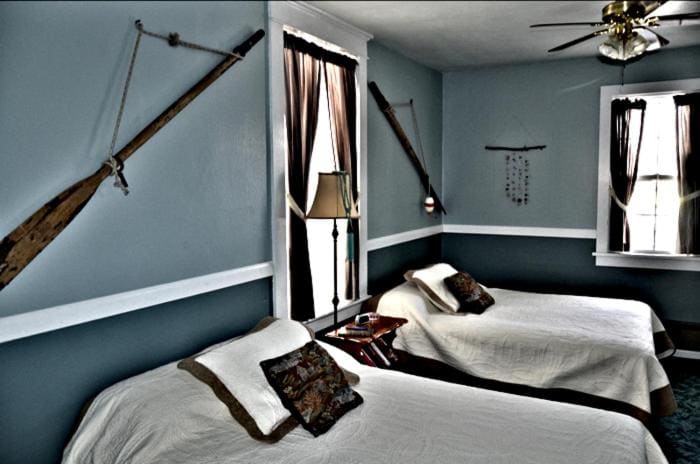 Double Room with Two Double Beds room - Image 3