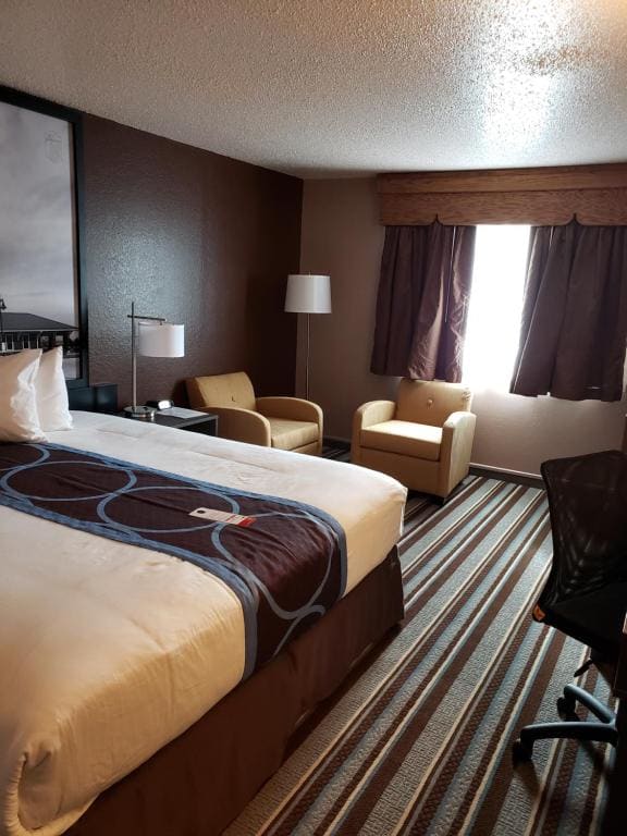 King Room - Non-Smoking room - Image 1