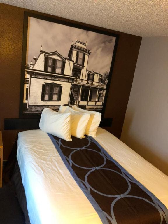 King Room - Non-Smoking room - Image 3
