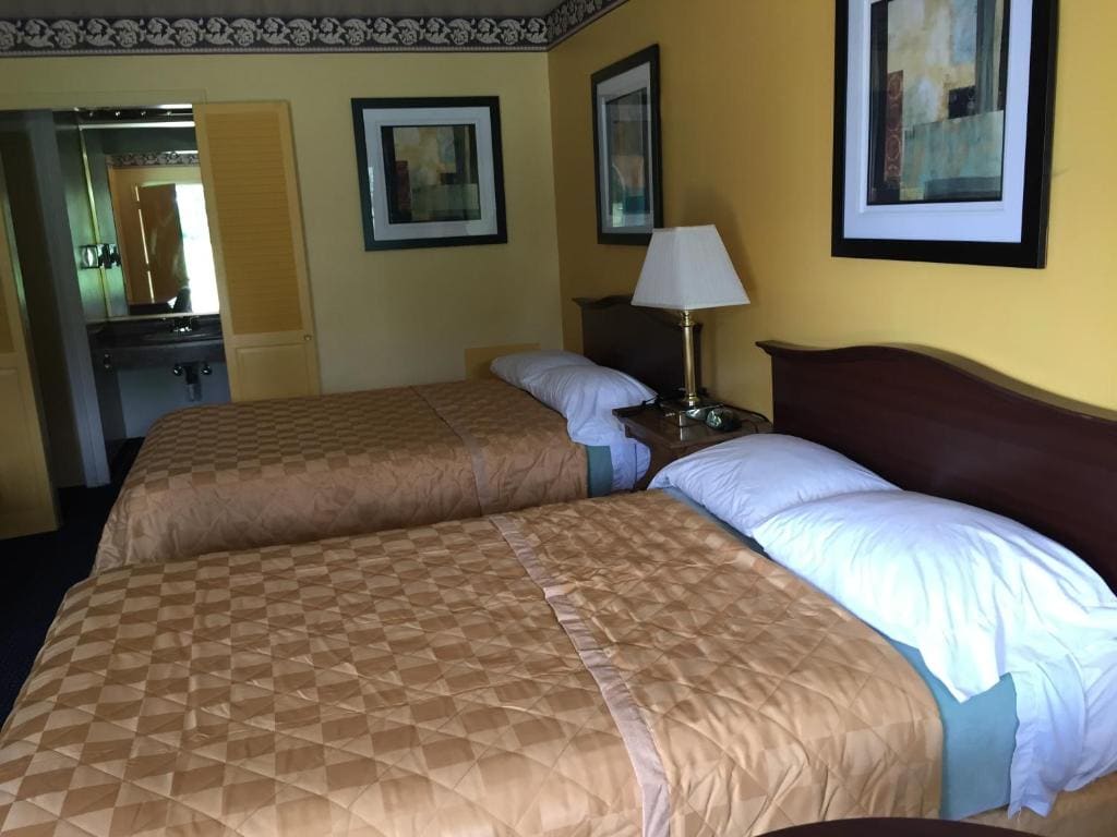 Double Room with Two Double Beds room - Image 1