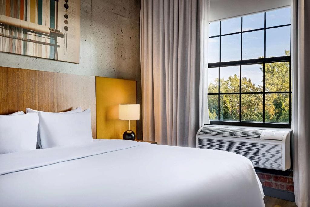 King Room - River View room - Image 3