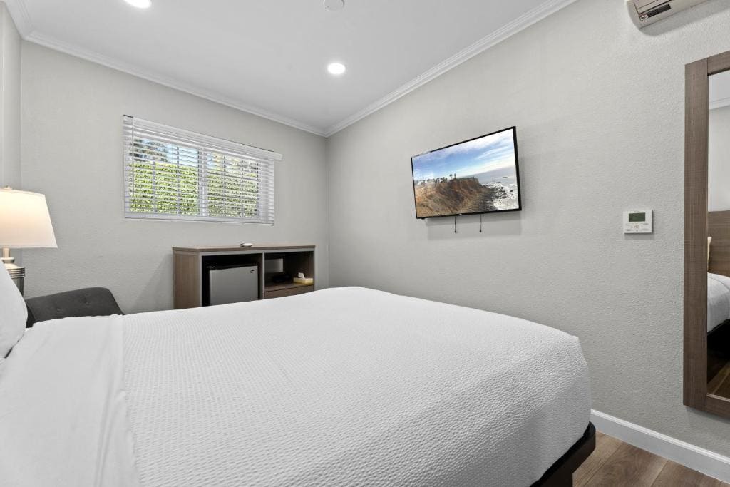 Queen Room room - Image 2