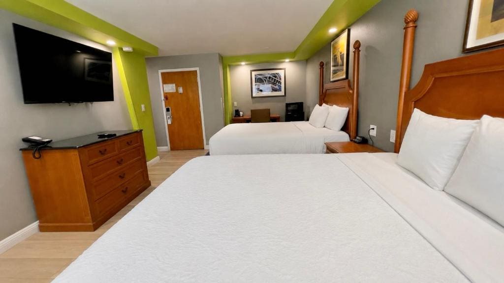 Queen Room with Two Queen Beds room - Image 3
