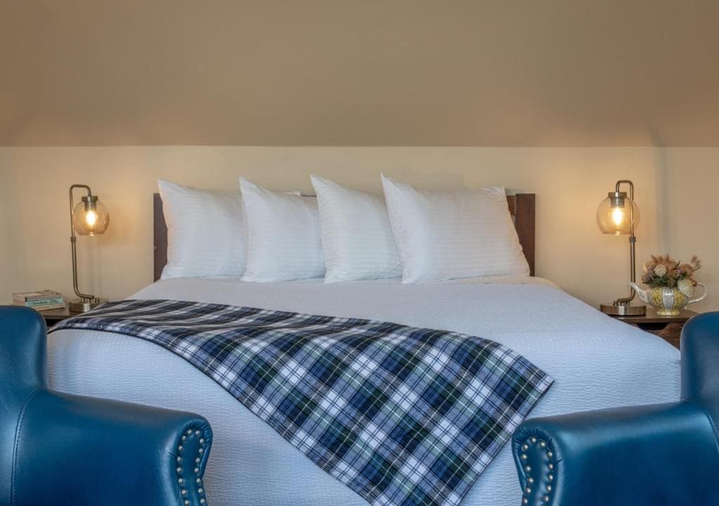 Deluxe Queen Studio room - Image 3