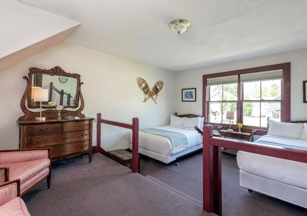 Standard Double Room with Shared Bathroom room - Image 1
