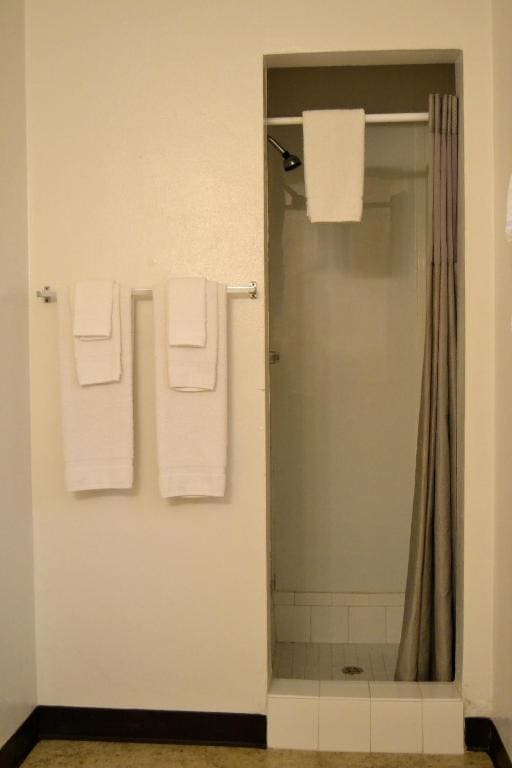 Double Room with Two Double Beds room - Image 3