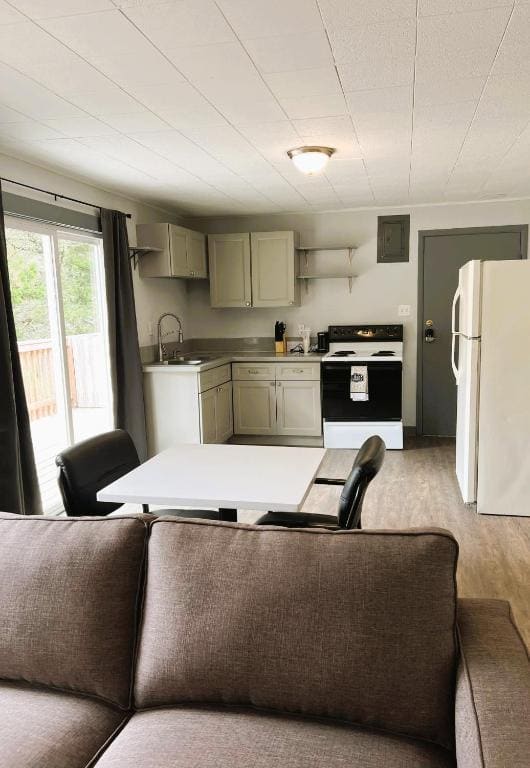 Deluxe Family Suite room - Image 2