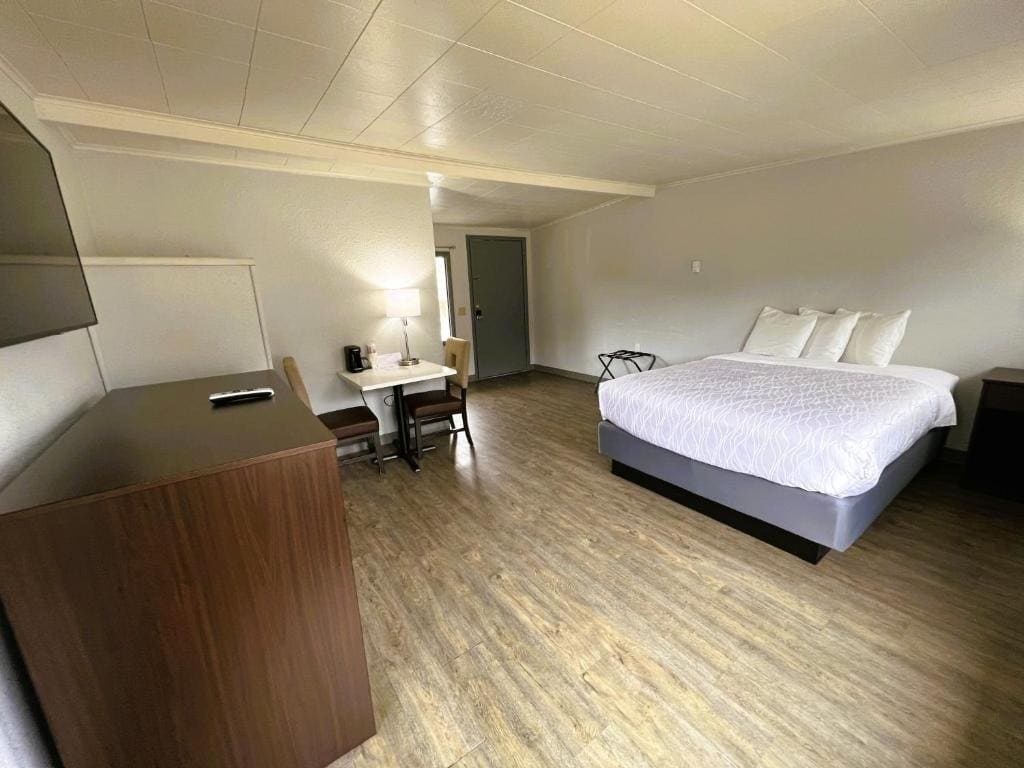 Queen Room room - Image 1