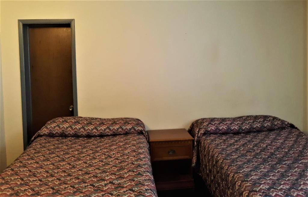 1 King Bed & 1 Full Bed room - Image 2