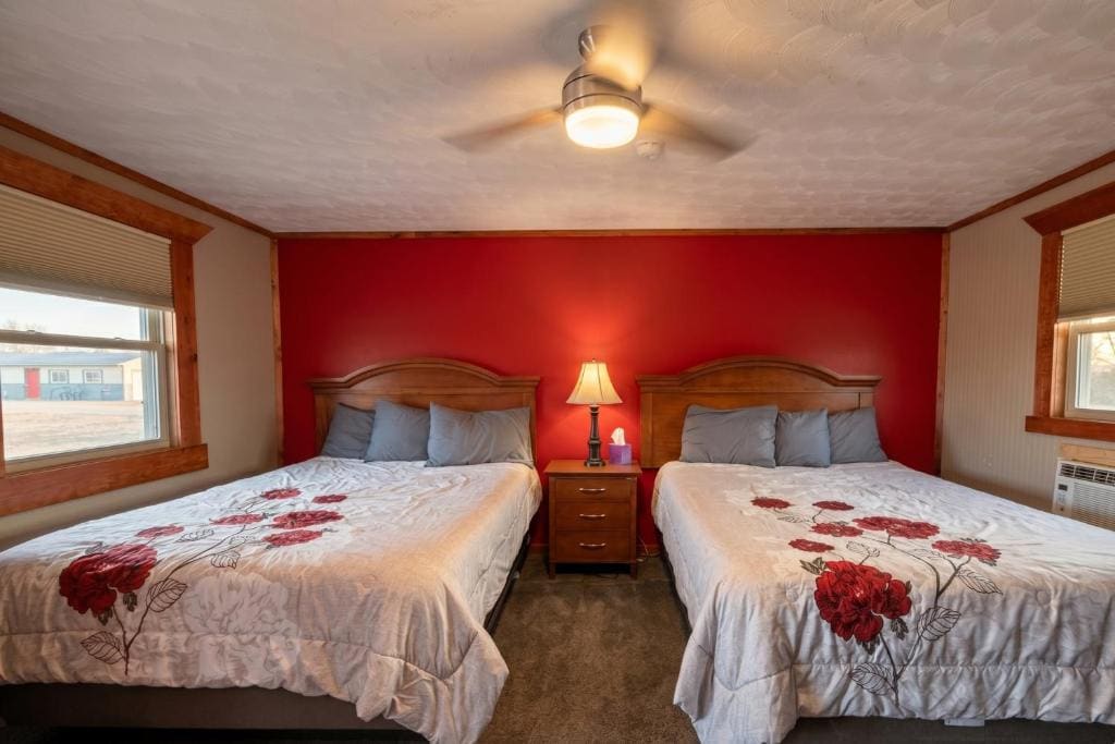 2 Queen Beds Non-Smoking room - Image 3
