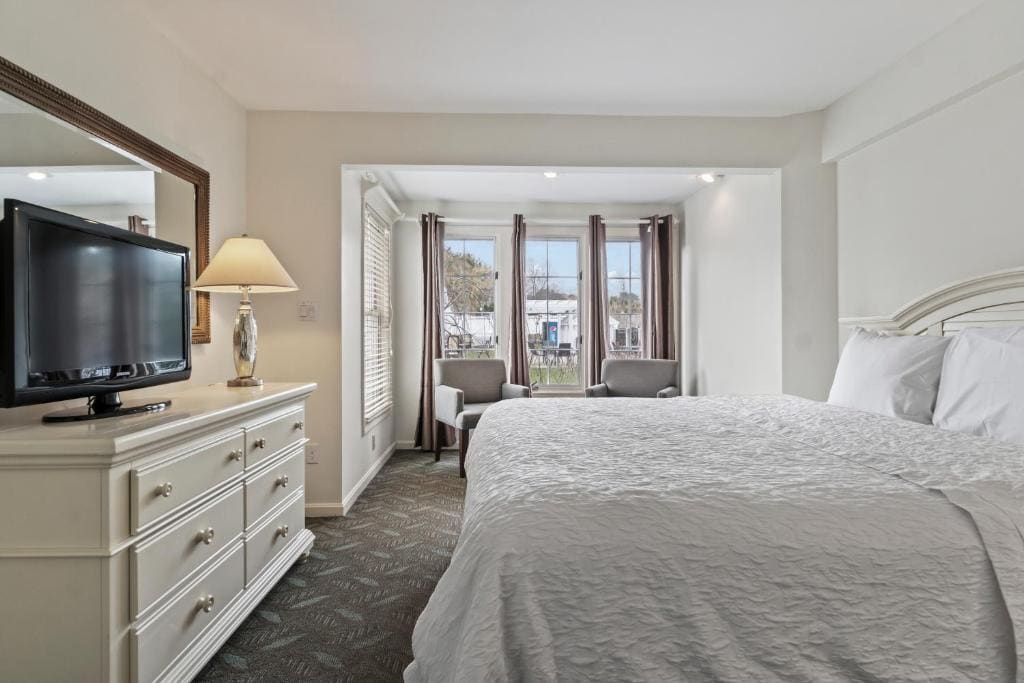 Four-Bedroom Villa room - Image 2