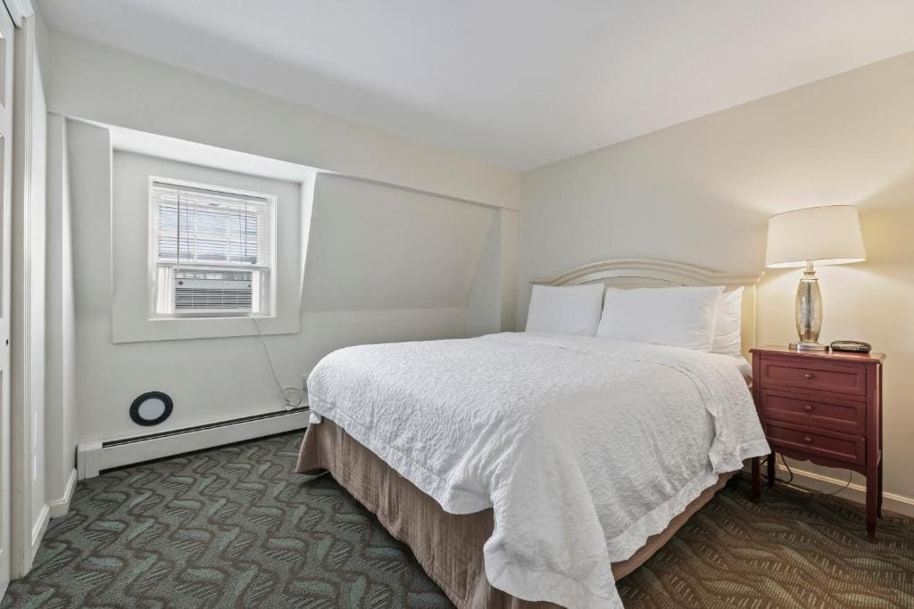 Four-Bedroom Villa room - Image 3