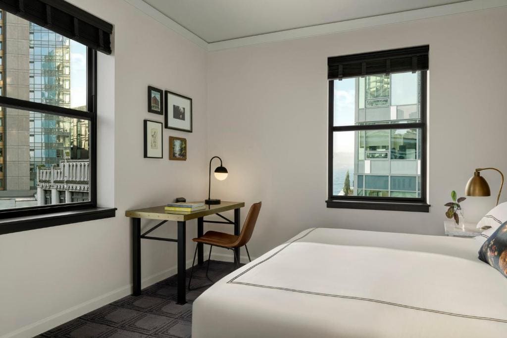 King Suite with Tub and Roll In Shower - Mobility Accessible room - Image 1