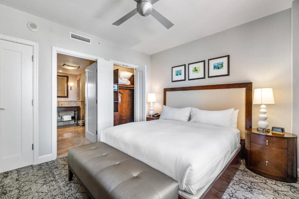 One Bedroom Suite, with Ocean View, Balcony room - Image 1