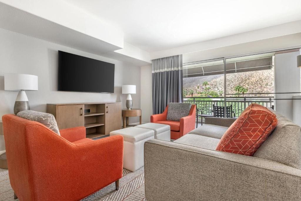 2 BEDROOM 1 KING 1 QUEEN SUITE HEARING ACCESS room - Image 3