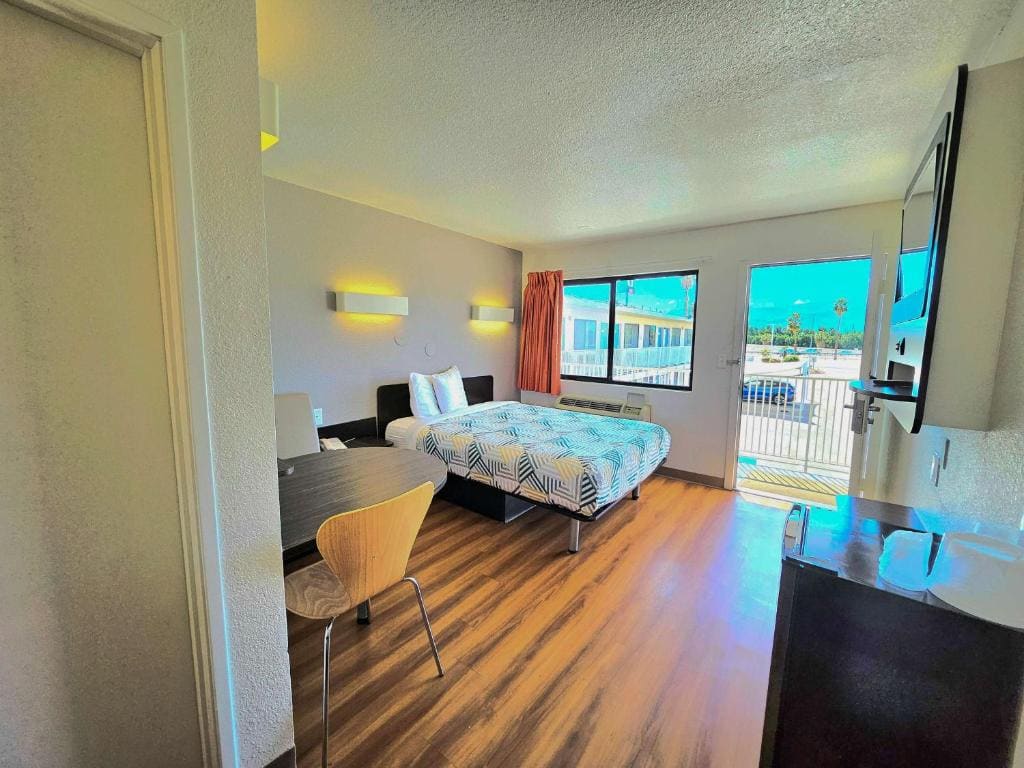 Queen Room room - Image 2