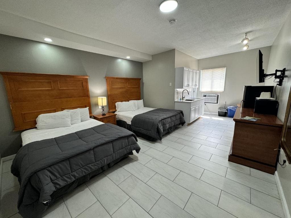Studio room - Image 1