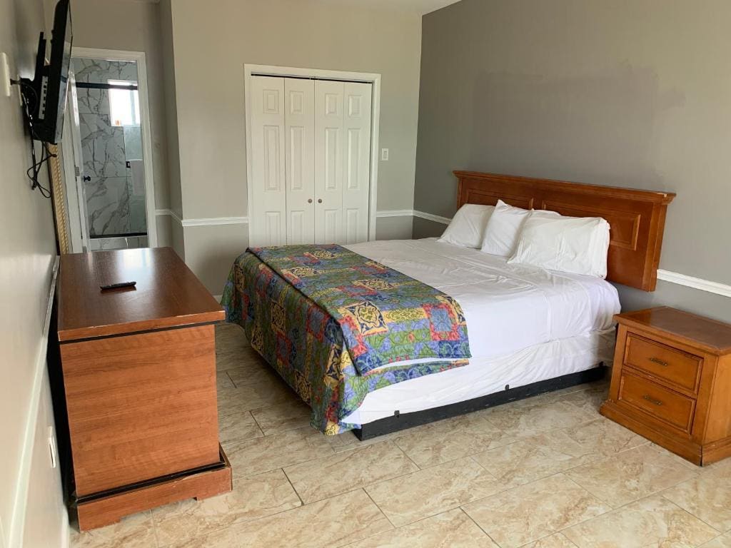 Penthouse Apartment room - Image 3