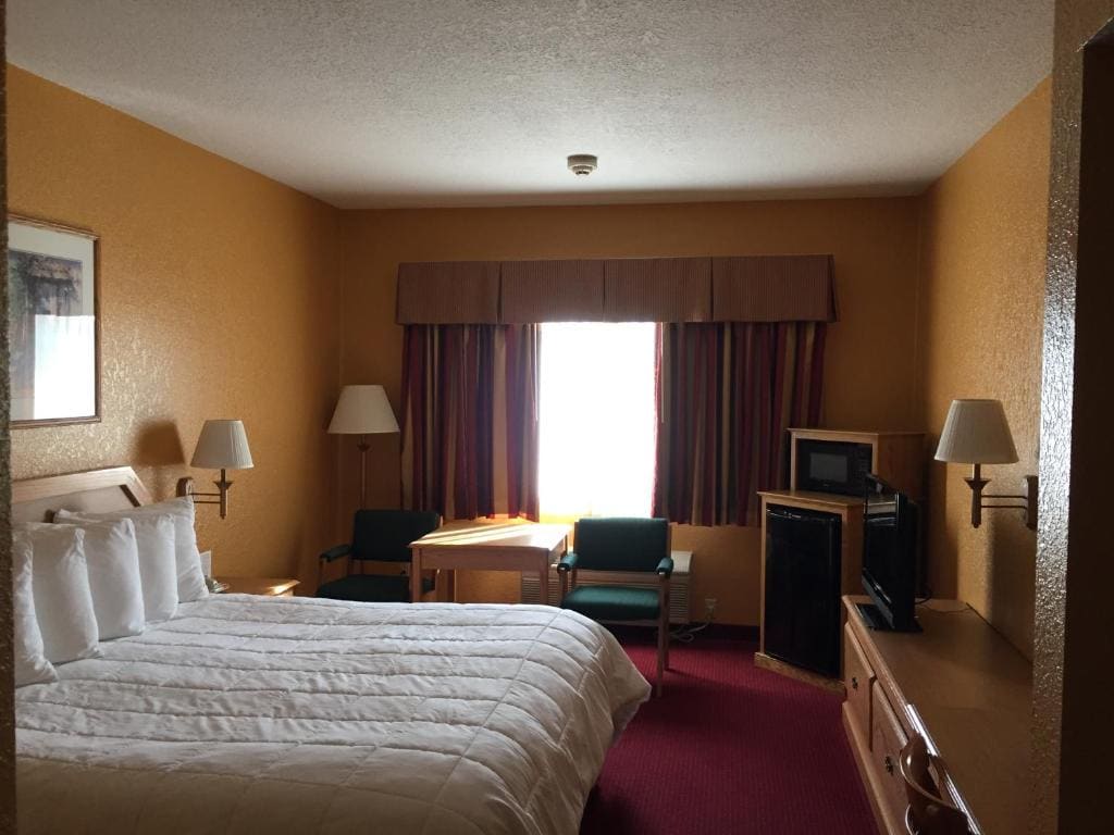 King Room - Non-Smoking room - Image 3
