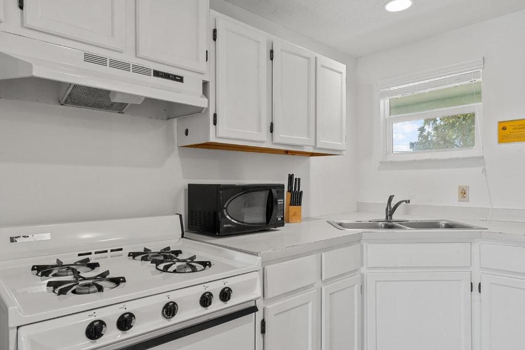 Queen Suite room - Image 1
