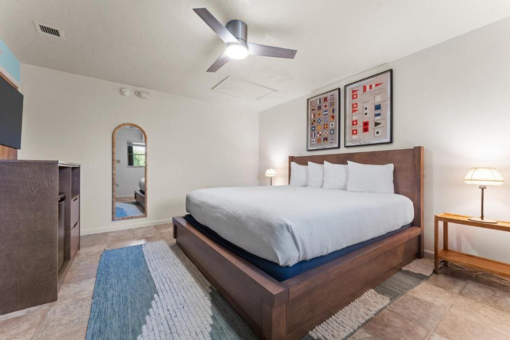 Standard King Room room - Image 3